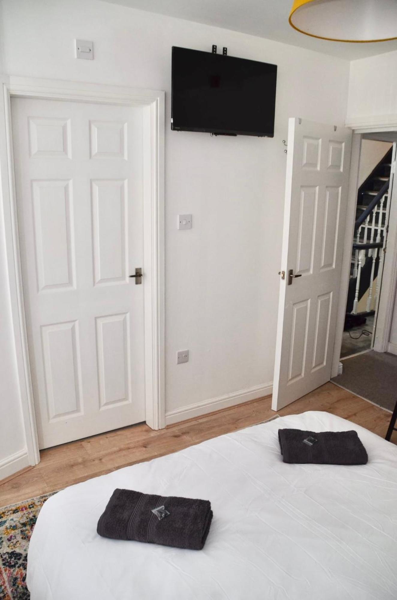 Blok 3 -Jacuzzi Suites, Apartment & Ensuite Rooms Blackpool Luaran gambar