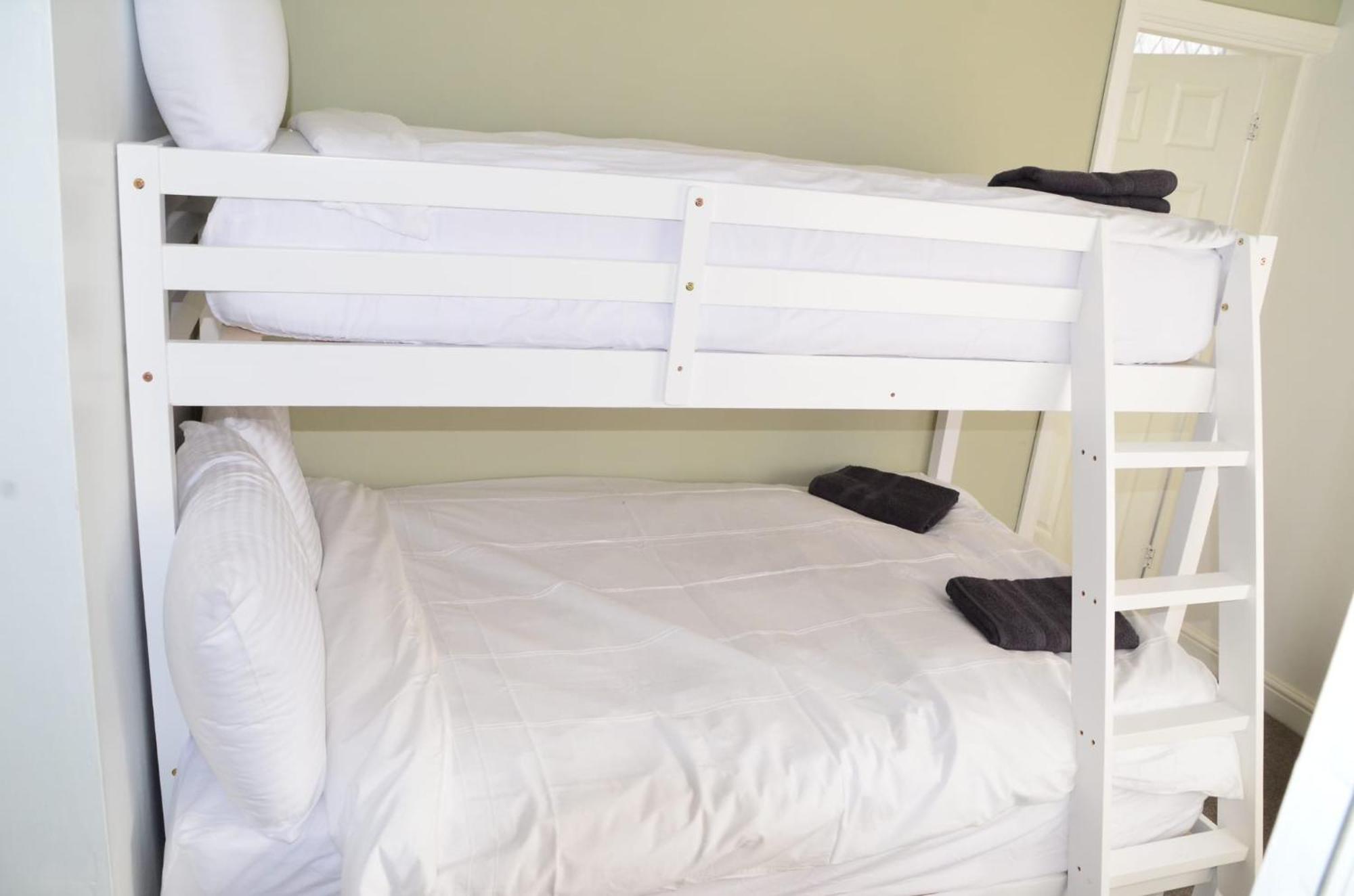 Blok 3 -Jacuzzi Suites, Apartment & Ensuite Rooms Blackpool Luaran gambar