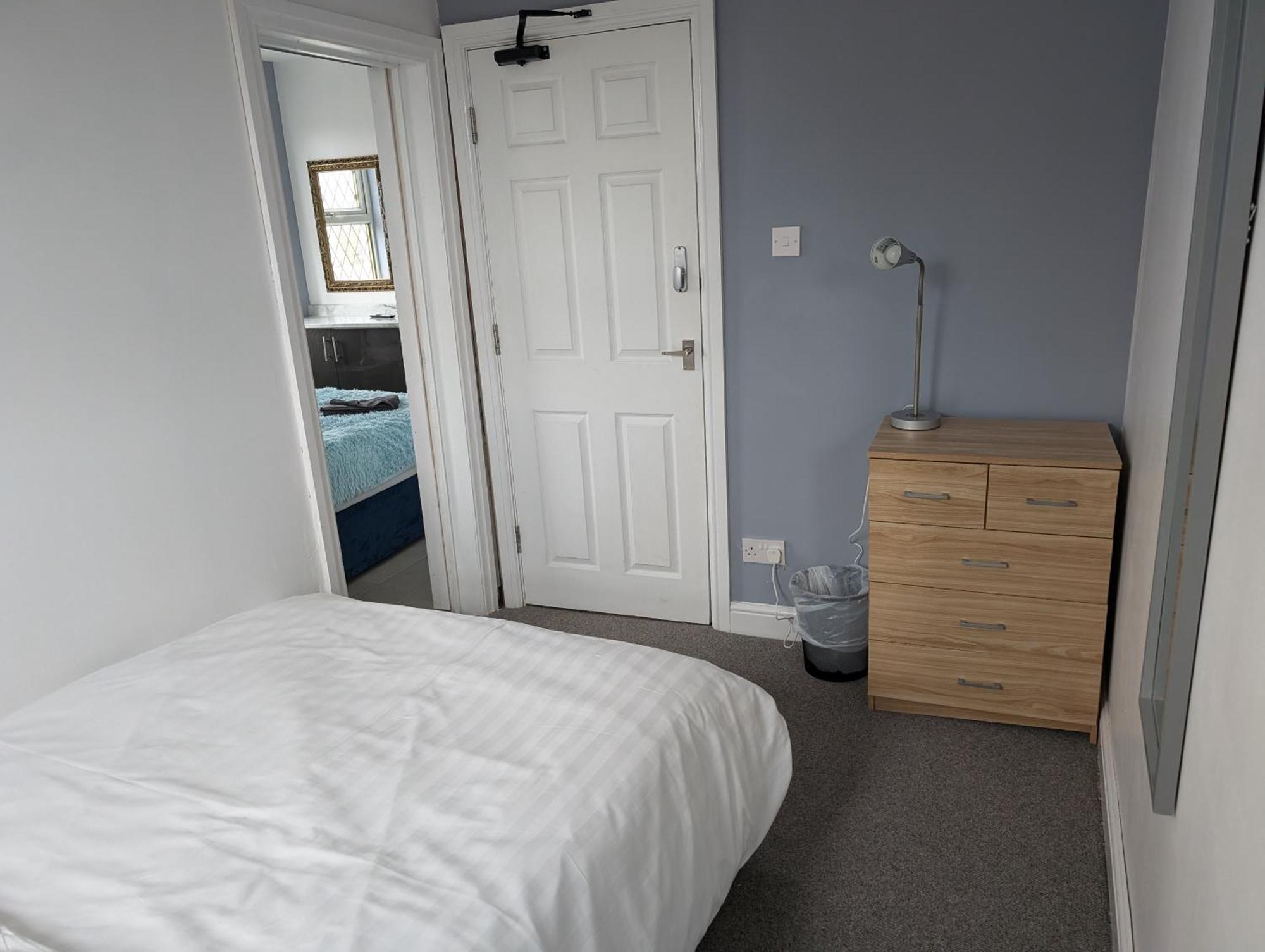 Blok 3 -Jacuzzi Suites, Apartment & Ensuite Rooms Blackpool Luaran gambar
