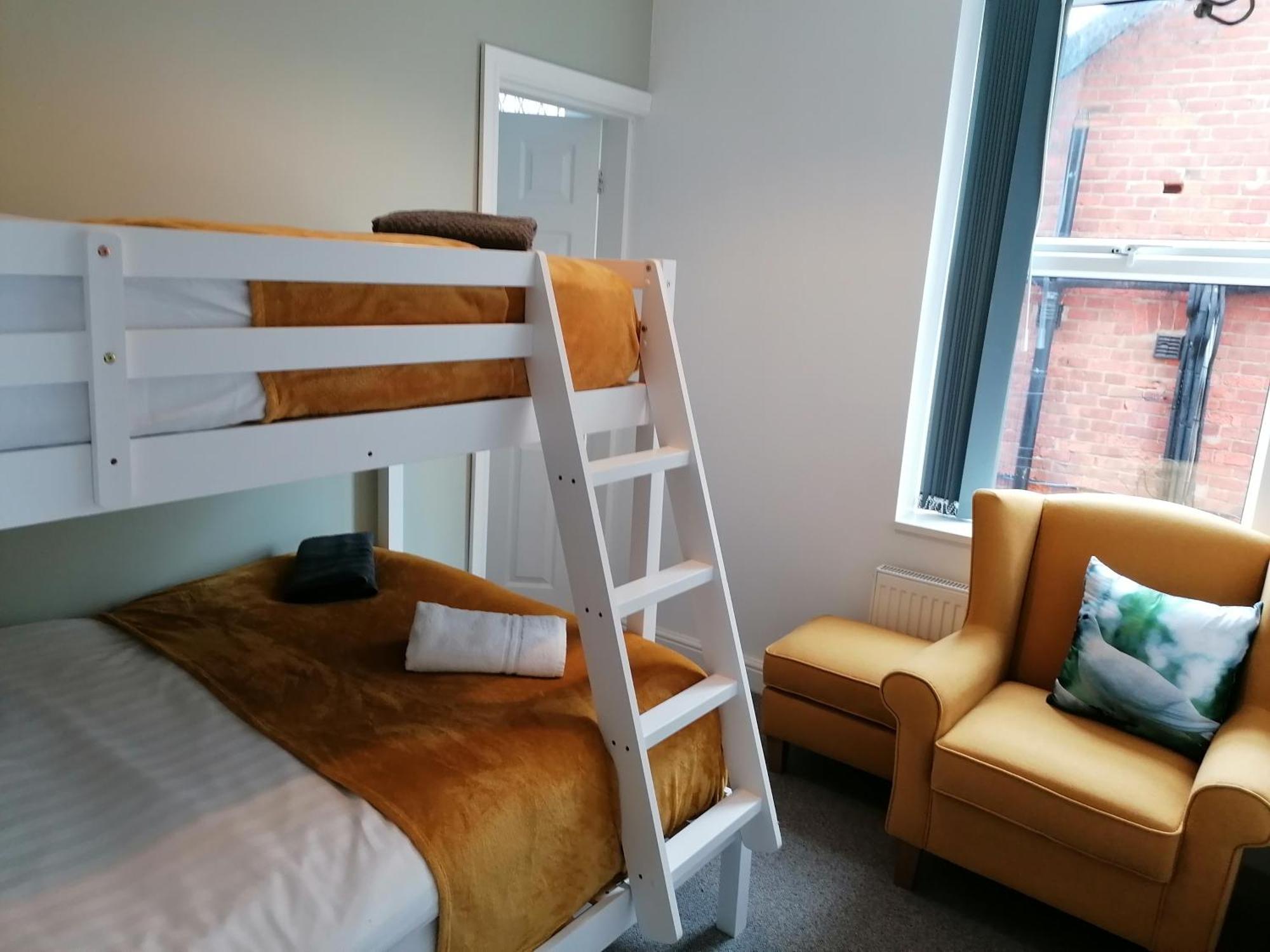 Blok 3 -Jacuzzi Suites, Apartment & Ensuite Rooms Blackpool Luaran gambar