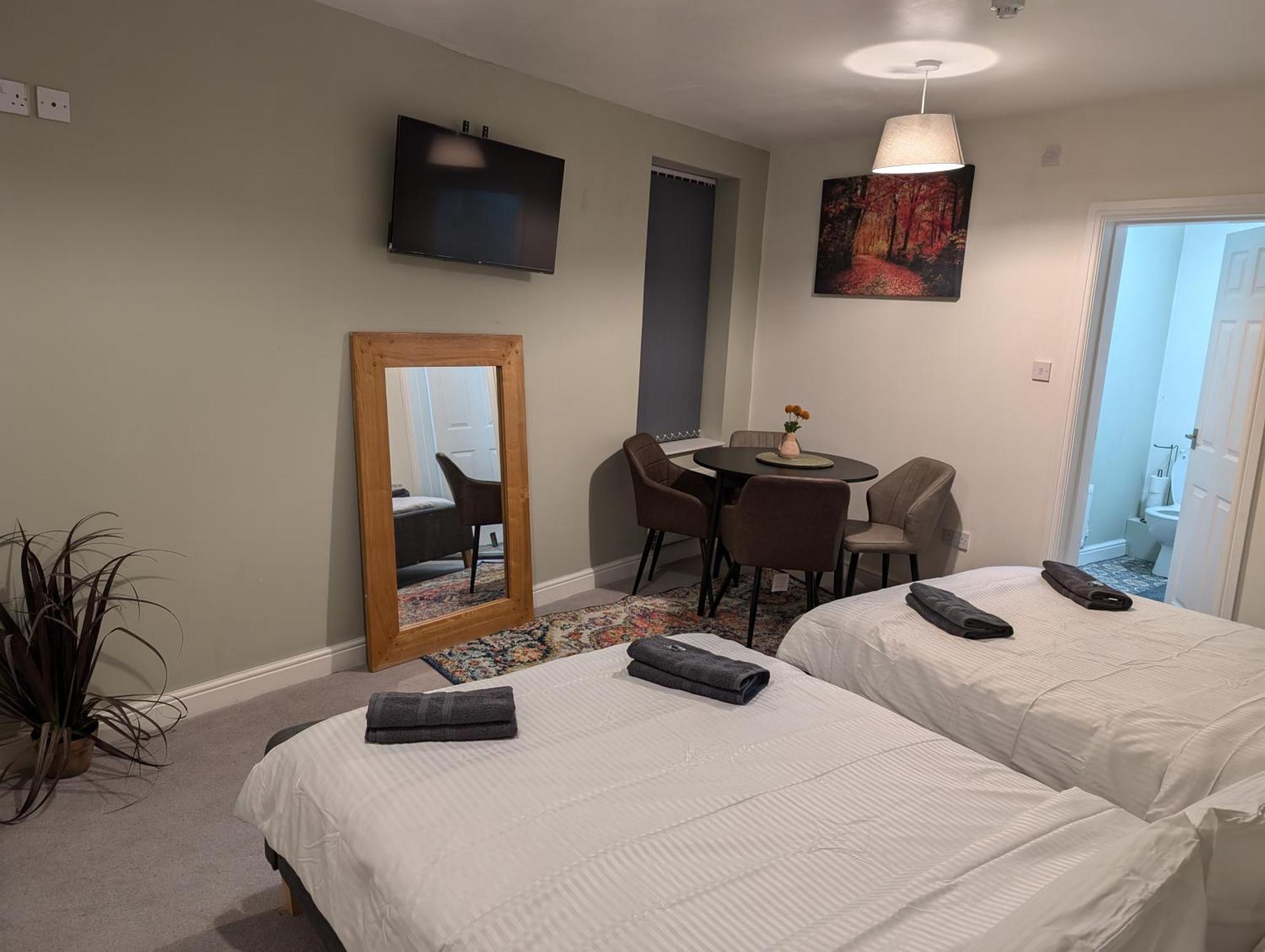 Blok 3 -Jacuzzi Suites, Apartment & Ensuite Rooms Blackpool Luaran gambar